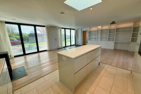 Chalvington Road, Golden Cross BN27 photo 4