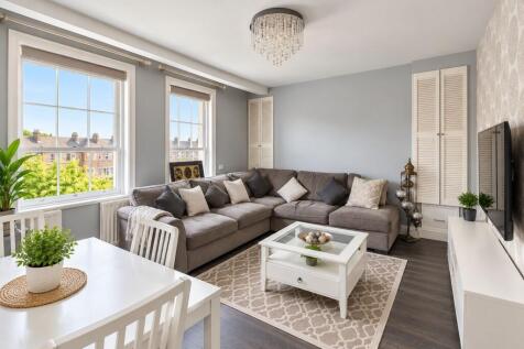 3 bed flat to rent Saltwell Street, London E14 0D