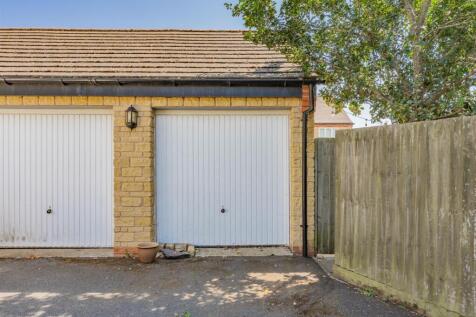 HuntsFieldDrive_03.jpg