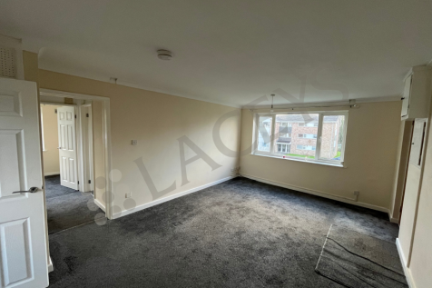 2-bed flat on Legion Road, Yeovil, Somerset, BA21 3AX, £850/mo