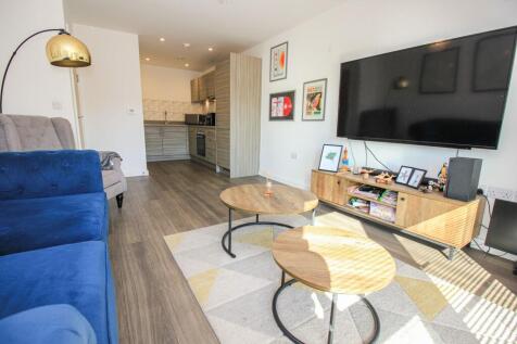 Southampton, SO19 - property photo