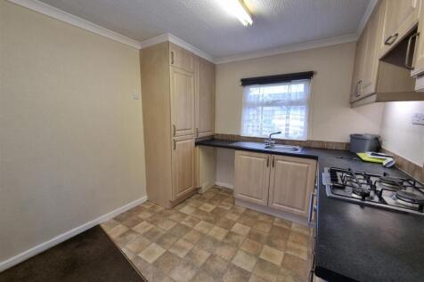 kitchen 2.jpg