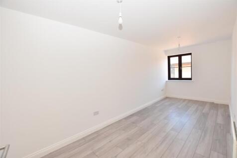 Flat 2, 1 Trinity Square, South Woodham Ferrers, photo 4