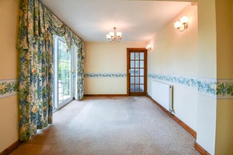 Sitting / Dining Room