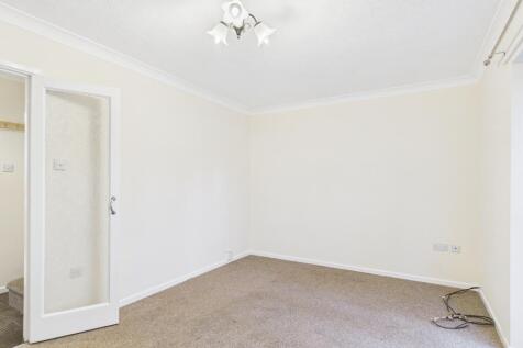 25 Yew Tree Road photo 3