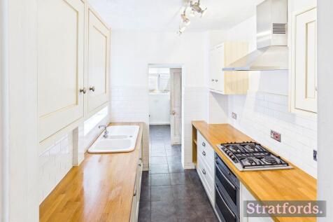 Augustus Road, Stony Stratford, MK11 photo 3