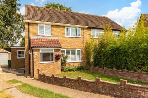 Crawley, RH11 - property photo