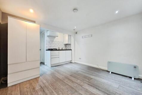 Reception/Kitchen