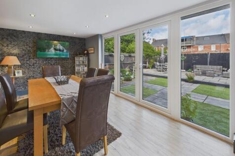 CAM04273G0-PR0192...