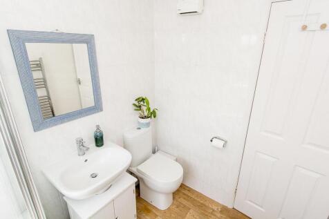 Bathroom (Photo Two)