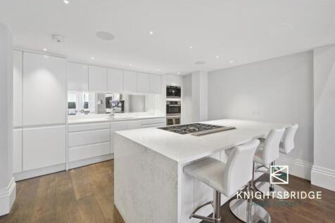 De Vere Gardens (1).jpg