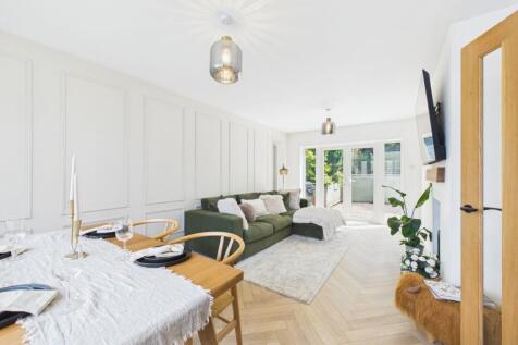 Lounge Dining Room
