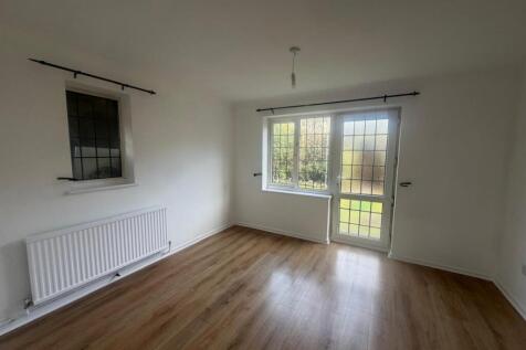 Brocksparkwood, Brentwood photo 4
