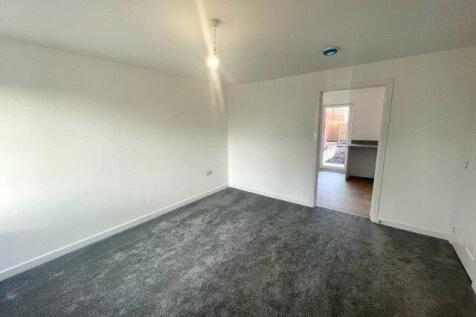 Kings Drive , Bridgwater, Somerset photo 3