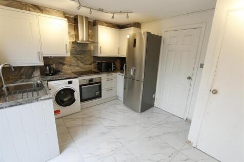 Cedar Close, Shefford photo 3