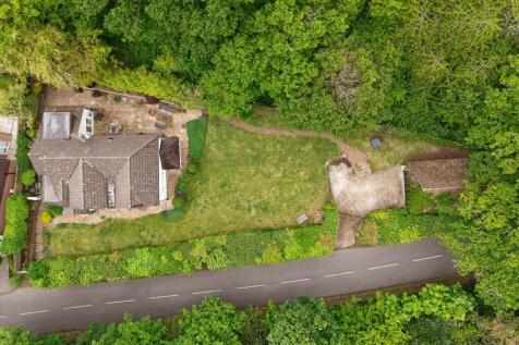 Redhill, RH1 - property photo