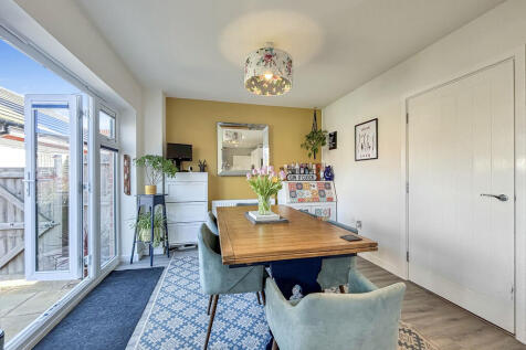 Kitchen/Dining ro...