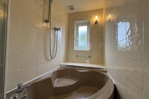 Harbour Road, Bradford, West Yorkshire, BD6 photo 5