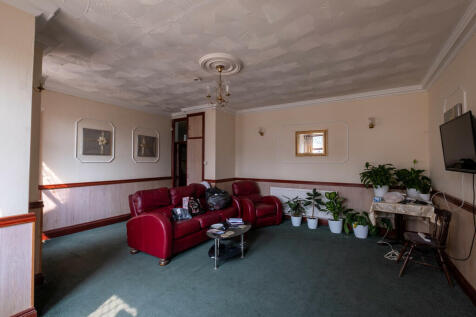 RaynescourtLodge-...