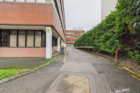 6fdd858225d34c20ab9b139e0ecf80ce_80_CAM03852G0-PR0