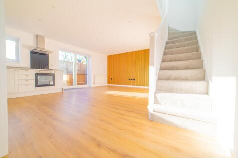 Award-winning Media team on EVERY Listing_7