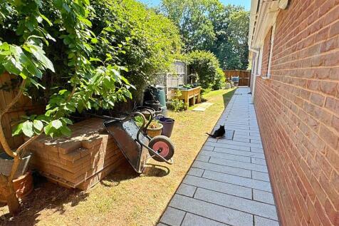 Facetune_11-07-20...