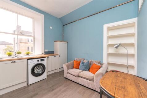 Lounge/Kitchen