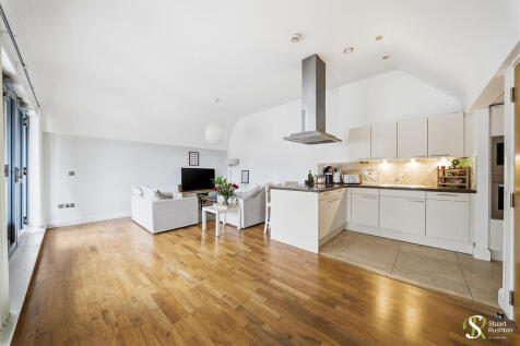 Apt 25, Regent St...