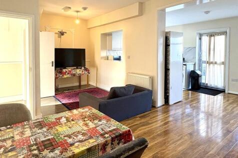 Kempton Rd, E6 For Rent by Barrain London Estate A