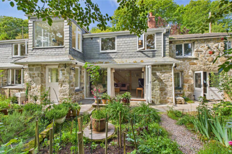 4/5 Bedroom Semi Detached House for Sale