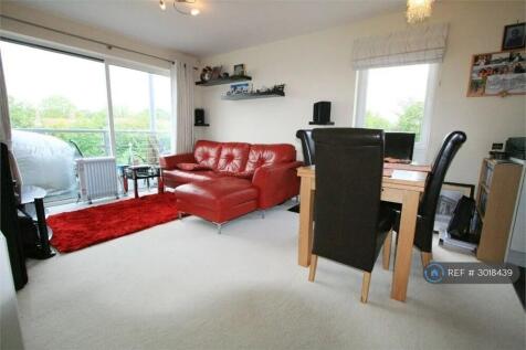 Open Plan Living Room (No Furniture Included)