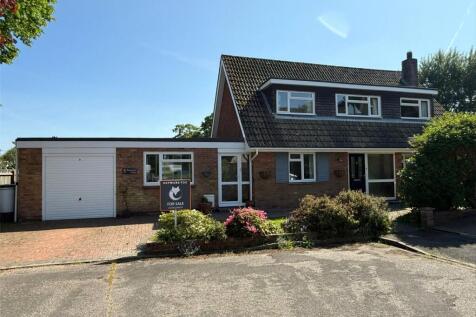 Lymington, SO41 - property photo