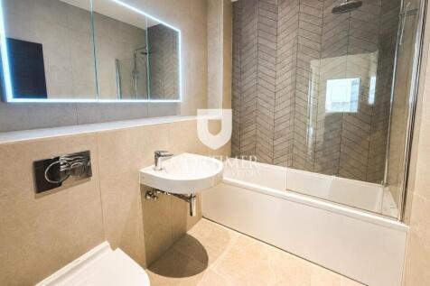 Beacon House, London, N14 photo 3