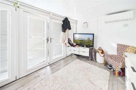 Studio/Garden Room