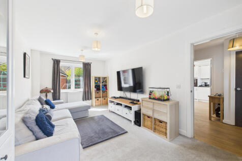 CAM02909G0-PR0479-STILL013