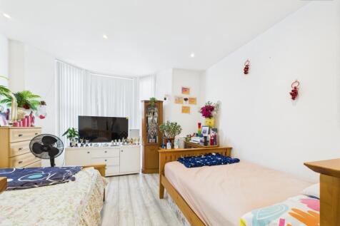 Flat Two Kitchen/Dining/Living Room