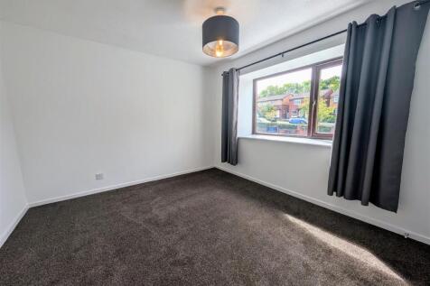 bedroom 1 2.jpg
