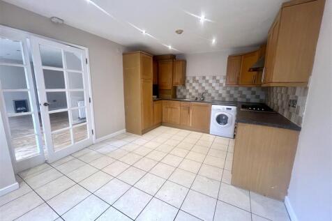 51B Compton Road West, Wolverhampton photo 4