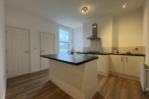 First Flat, Rutland Road, Chesterfield, S40 1LZ photo 2