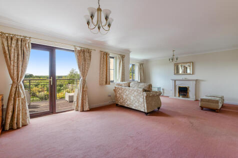 14 Sitting Room