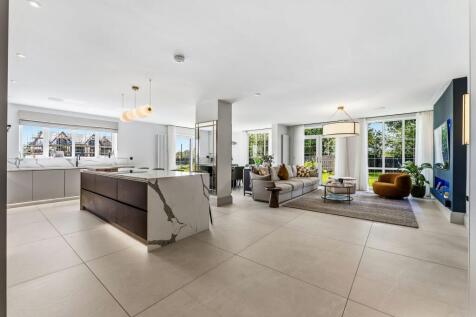 Kitchen/Dining/Living