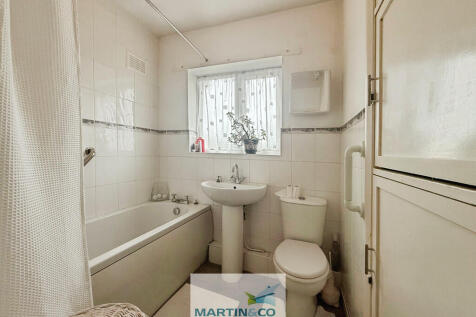 5f1123be--40CC-8E...