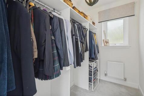 Bedroom 2 Walk-in Wardrobe