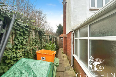 5fba3b29dji20251216120427045