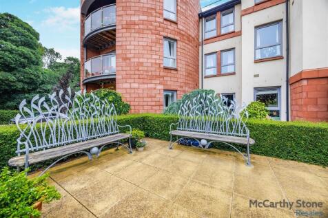 EntranceCourtYard38TC.jpg