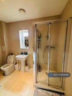 2nd Family Bathroom Ensuite