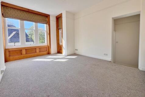 Living/Dining Area