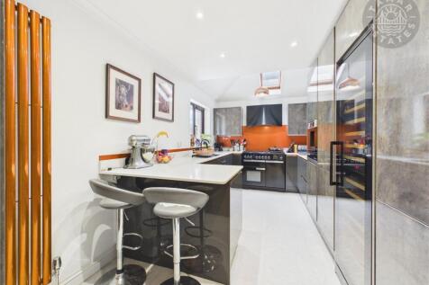 Kitchen/Breakfast Rm