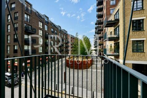 Orchard Place, Goodluck Hope, London photo 4