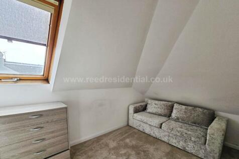 Westborough Road, Westcliff On Sea photo 3